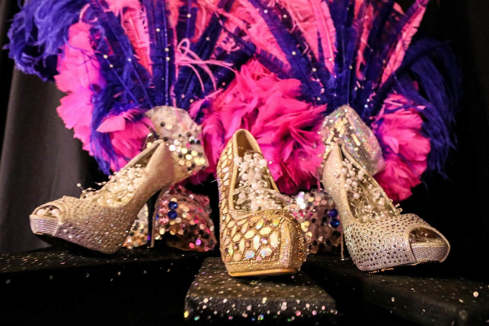 Music Hall Tavern Tenerife: Comedy Drag Show Ticket + Dinner - photo 2