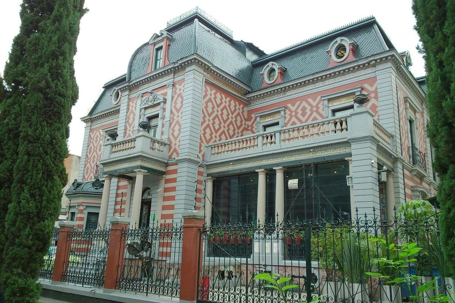 Ripley's and Wax Museum: Entry + Transportation