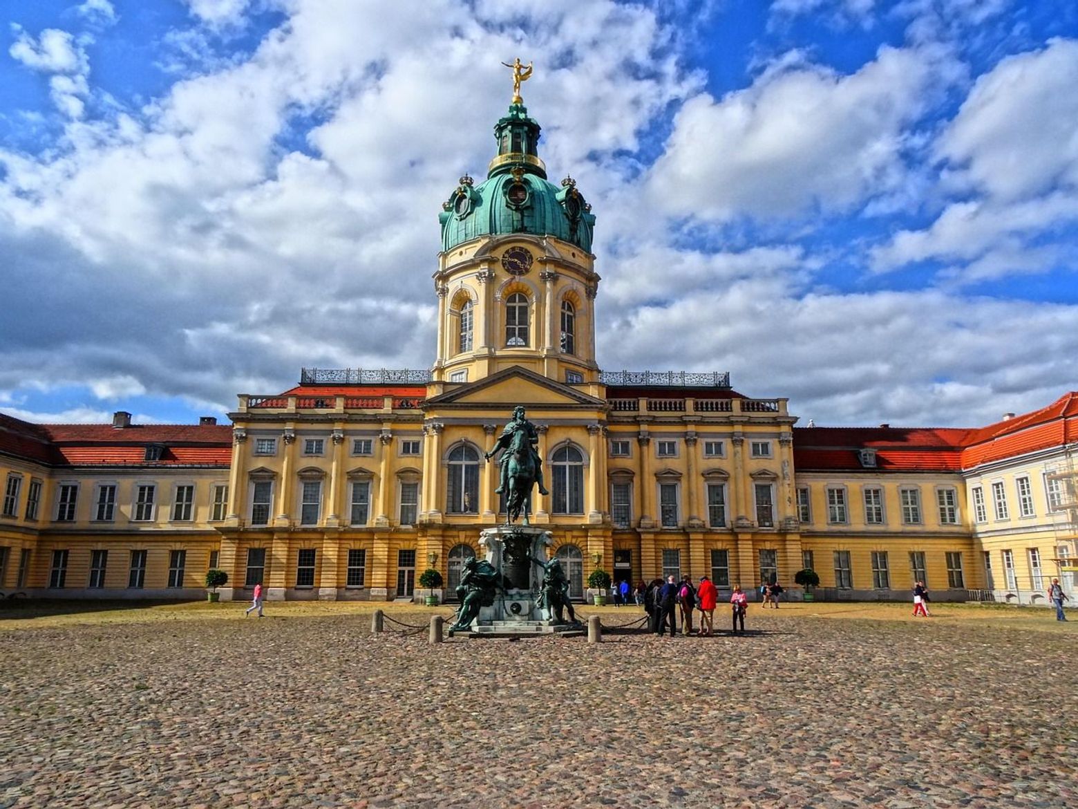 Berlin: Charlottenburg Palace & Gardens Ticket & Audio Tour