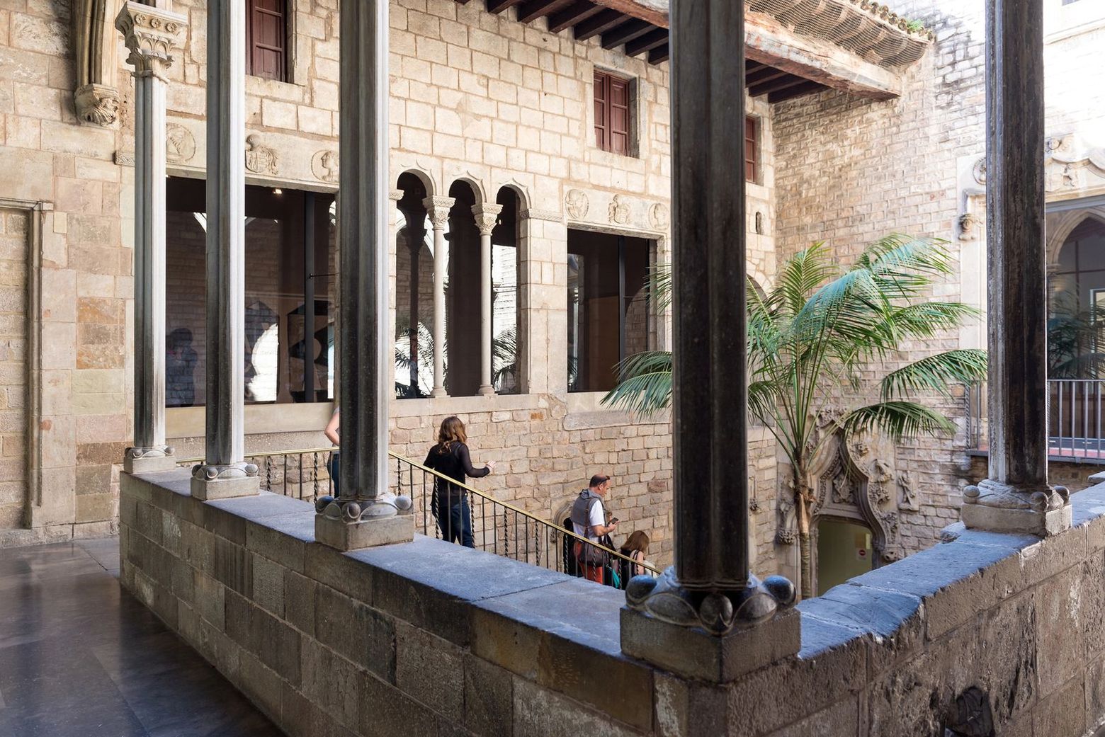 Barcelona: Entrada al Museo Picasso y Audioguía con un Paseo por la Ciudad - photo 2