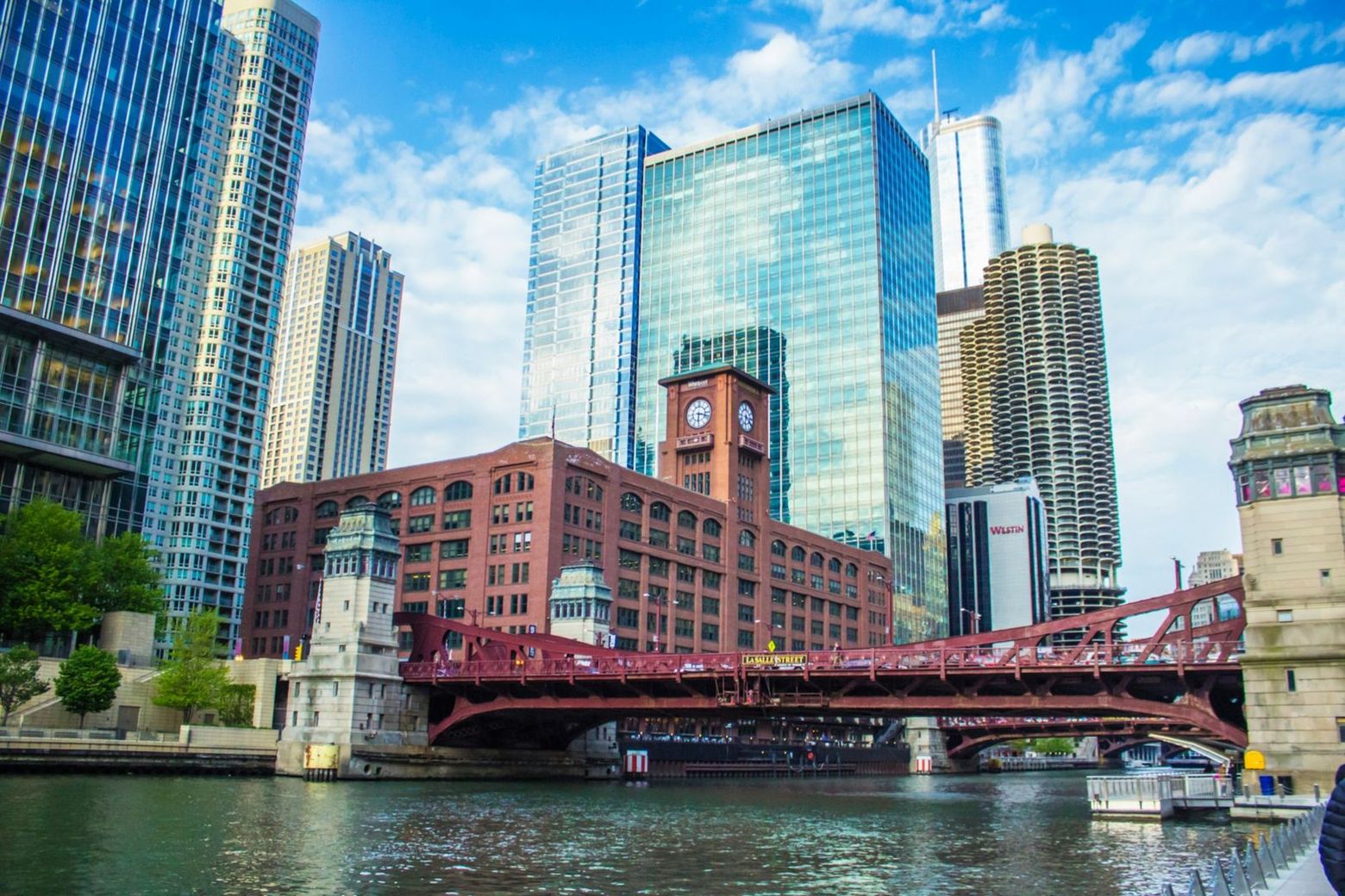 Chicago's Hidden Corners: River North District Audio Tour