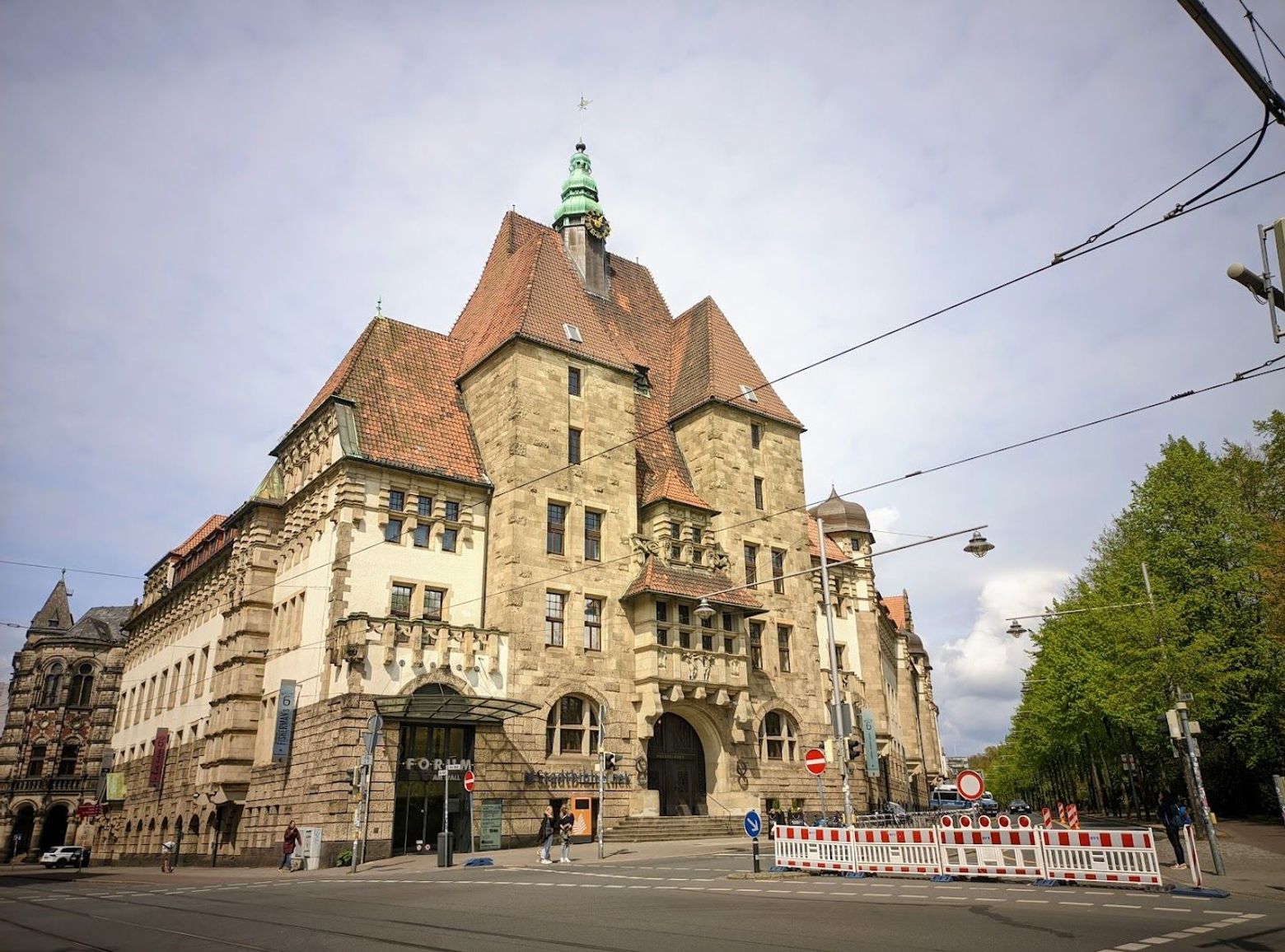 Explore Bremen: Architectural Wonders Walk of City Center