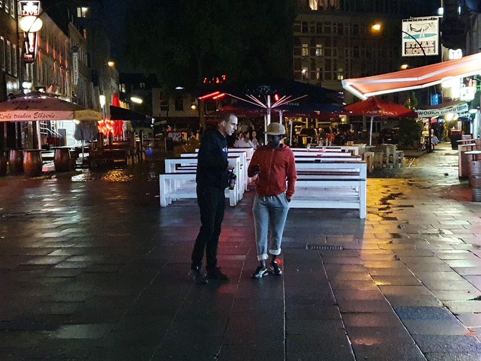 Uncover Sinful Hamburg: Self-Guided Audio Tour of Reeperbahn