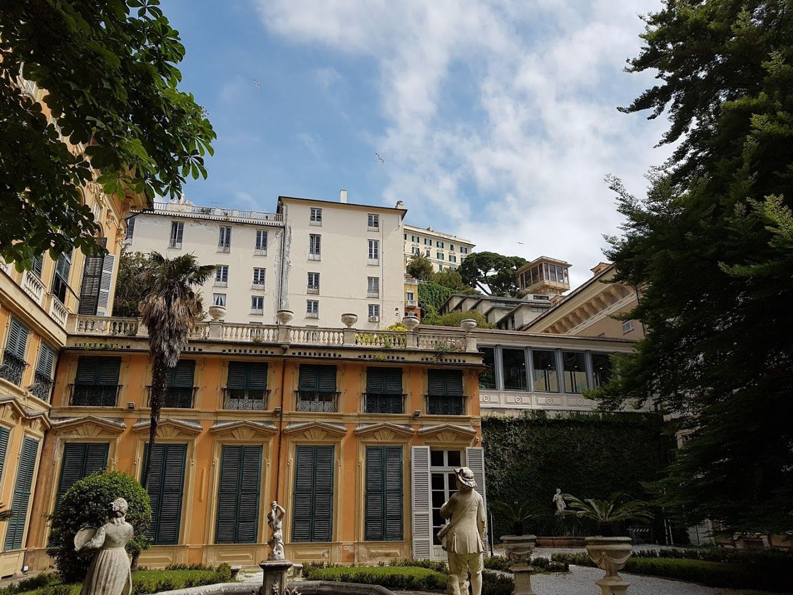 Genoa: Seafaring Sagas & Gothic Gems Audio Tour - photo 2