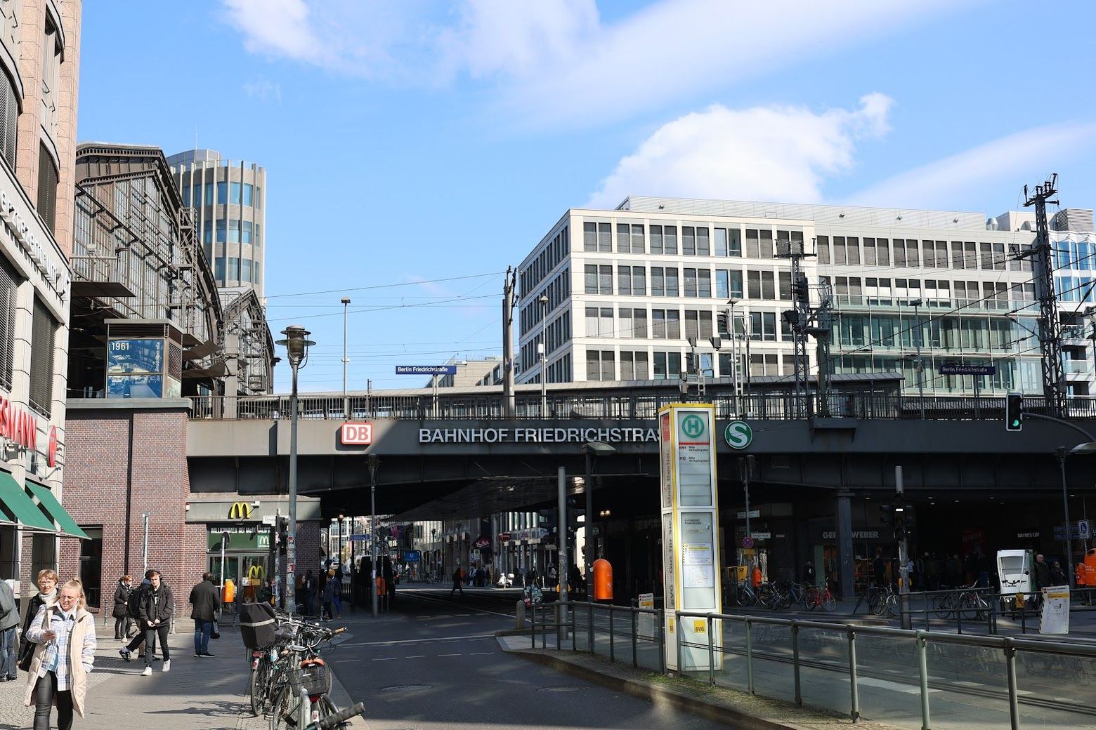 Berlin: Northern Friedrichstrasse Mysteries Audio Tour - photo 2