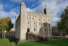 London Sightseeing Tour with Tower of London Ticket
