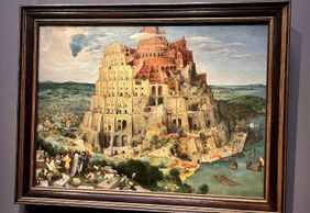 Vienna: Weltmuseum Wien Heldenplatz Ticket & Landmarks Audio Tour