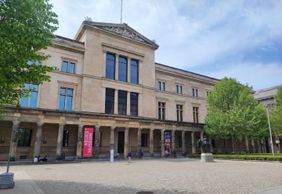 Berlin's Historical Journey: Sightseeing with Neues Museum Ticket