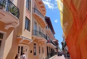Panama: Casco Viejo Historic Journey Audio Tour