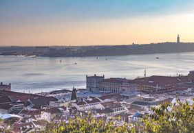 Lisbon: Baixa to Graca Historical Audio Tour