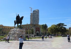 Tirana: Historical Landmarks & Gardens Audio Tour