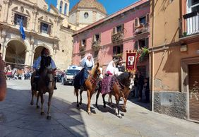 Cagliari: Epochs & Elegance Audio Tour