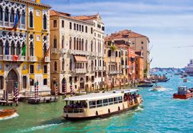Venice Grand Canal Vaporetto Tour with Ticket: Top Attractions by Water Bus