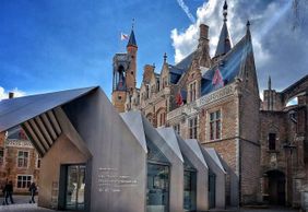 Brugge: Gruuthusemuseum Ticket & City Discovery Audio Tour