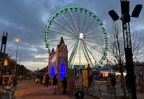 Antwerpen: Ferris Wheel Entry & City Highlights Audio Tour 