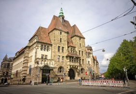 Explore Bremen: Architectural Wonders Walk of City Center