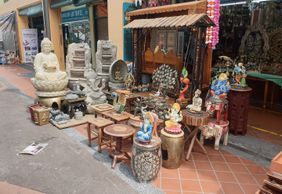 Discover Singapore's Soul: A Self-Guided Audio Tour