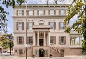 Savannah's Historical Journey - A Walking Tour