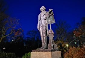 Dusseldorf: Architectural Marvels Audio Tour