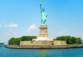 Statue of Liberty & Ellis Island: Entry + Ferry + Optional Tour