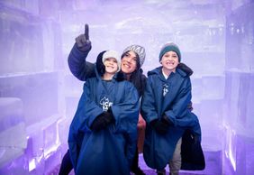IceBar Surfers: Entry Ticket + Drink