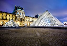 Paris: Louvre Fast Track Ticket with Hosted Mona Lisa Access & Audio Tour