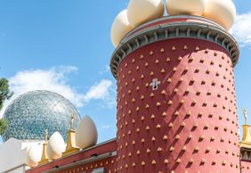 Figures: Dali Theatre-Museum Entrance Ticket