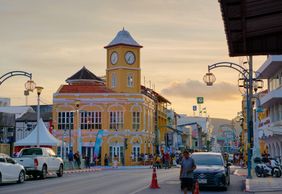 Phuket Old Town Tour: History, Food, and Architecture