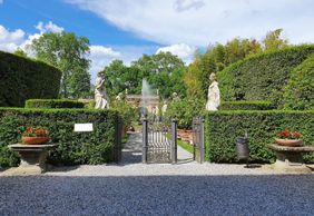 Lucca: Historic Alleys and Landmarks Audio Tour