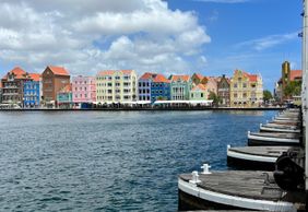 Willemstad Walking Tour: A Stroll Through Colorful History