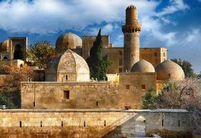 Baku: Ancient Paths & Artistic Charm Audio Tour