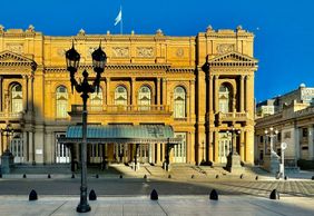 Buenos Aires Palaces & Teatro Colón Walking Tour