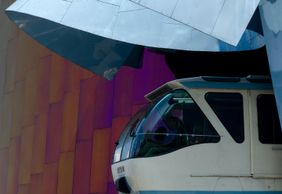 Artistic Seattle: Engaging with the Extraordinary on the Vibrant Streets