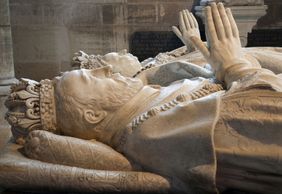 Paris: Cathedral of Saint Denis Ticket & First Gothic Church Audio Tour
