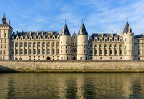 La Conciergerie Ticket & In-App Audio Tour: From Royal Palace to Prison