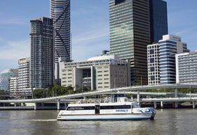 Lone Pine Koala Sanctuary: Entry Ticket + River Cruise from Brisbane