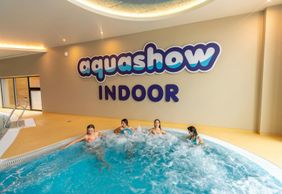 Quarteira: Aquashow Indoor Waterpark Entry