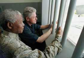 Robben Island & Groot Constantia: Entry Ticket + Boat Transfer