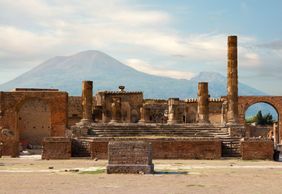 Pompei: Ticket & Audio Tour with an Archaeologist