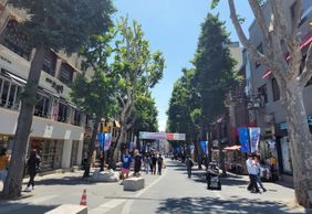 Seoul: From Wongaksa to Gyeongbokgung Walk