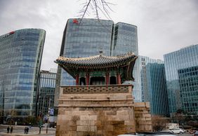 Seoul's Royal Palaces and Traditional Quartiers Walk