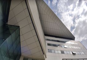 Bordeaux: Meriadeck District Audio Tour