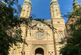 Budapest: Dohany Synagogue Ticket & Sightseeing Audio Tour