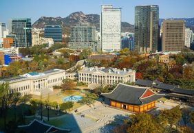 Seoul: From Deoksugung Palace to Gwanghwamun Square