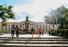San Salvador: Echoes of History Audio Tour