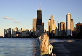 Urban Chicago: Walking Along the Iconic Historic Sites and Stunning Skyline