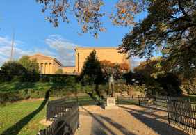 Philadelphia Historic District: 2-Hour Walking Journey