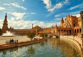 Sevilla: Cathedral, Giralda & Alcazar Audio Tour