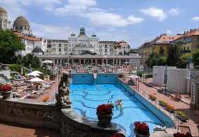 Budapest: Self-Guided Audio Walk Through Buda Castle Heights