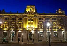 Porto: Self-Guided Audio Walk Through History and Azulejos